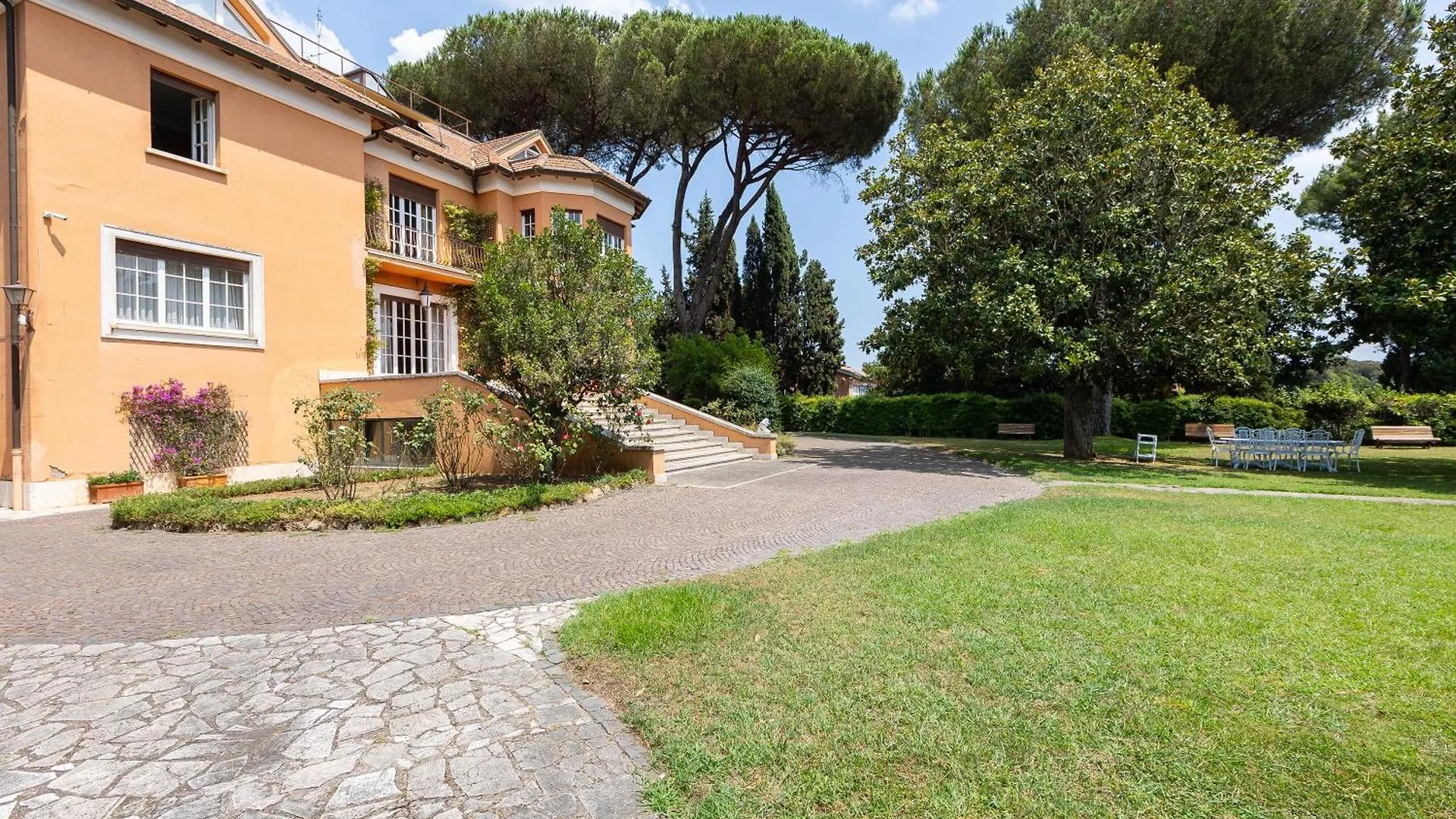 Apartment Villa La Gallese By Rental In Rome