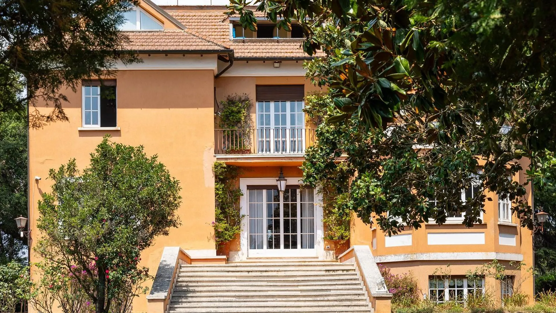Apartment Villa La Gallese By Rental In Rome Italy