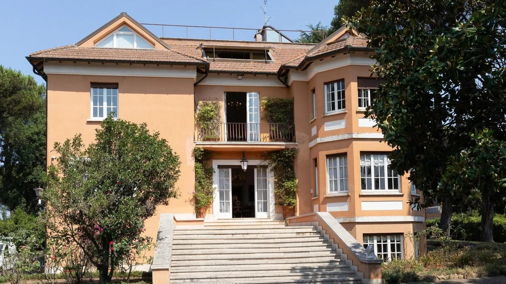 Apartment Villa La Gallese By Rental In Rome