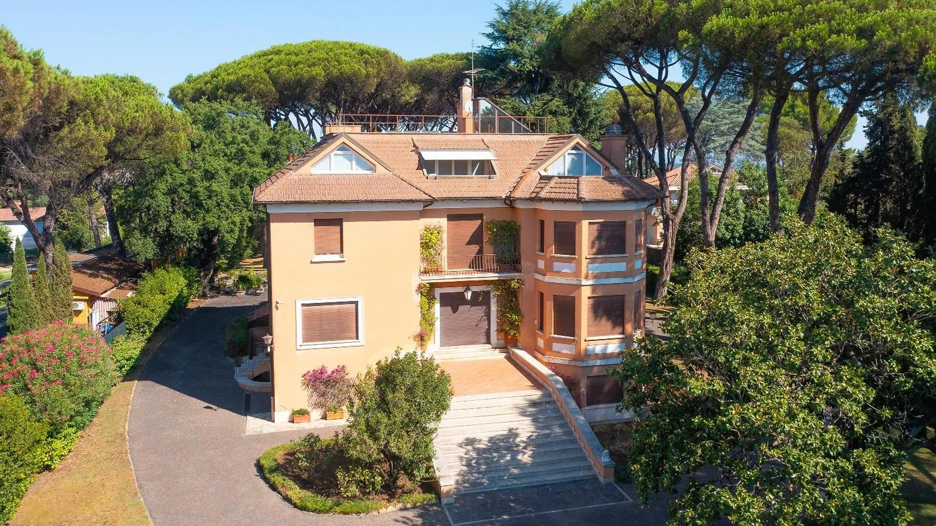 Villa La Gallese By Rental In Rome